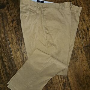 Mens khakis. 40x32. Cremieux brand.